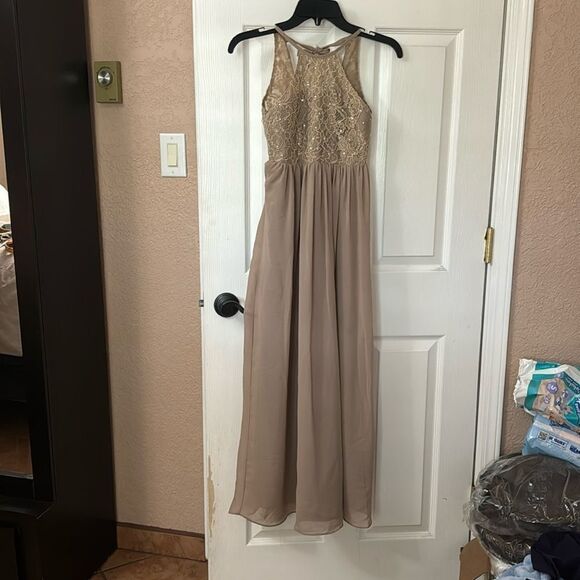JJ’ House Formal Dress - Picture 1 of 4